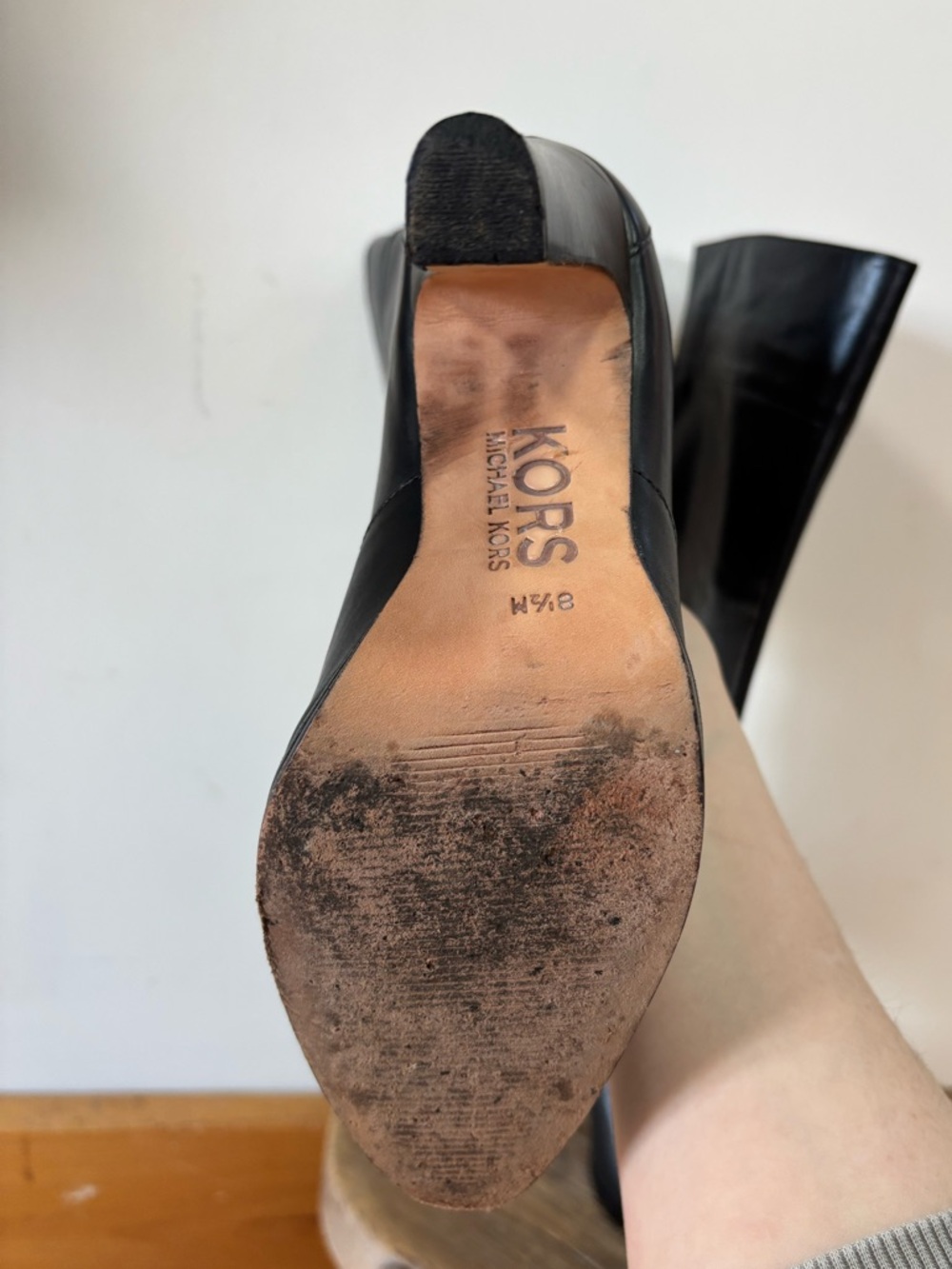 Michael Kors Courtney Boots - Picture 7 of 7